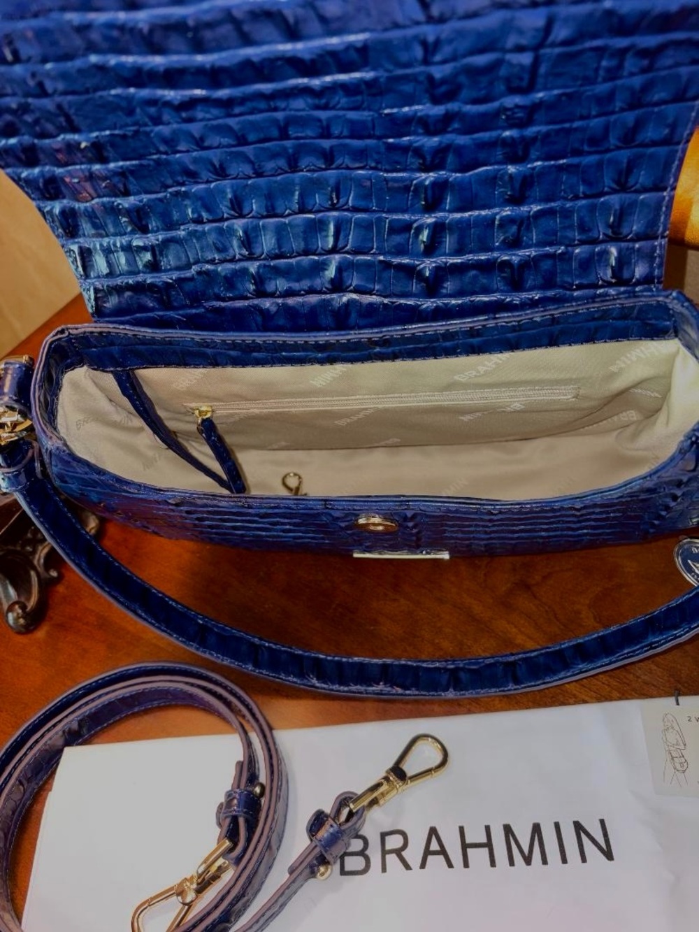 Cynthia Ink Leontyne Brahmin bag with matching clutch - Picture 5 of 9